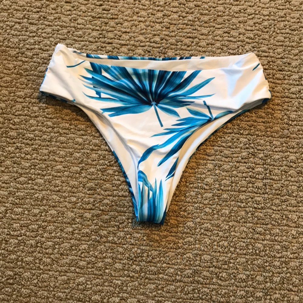 Bikini bottoms